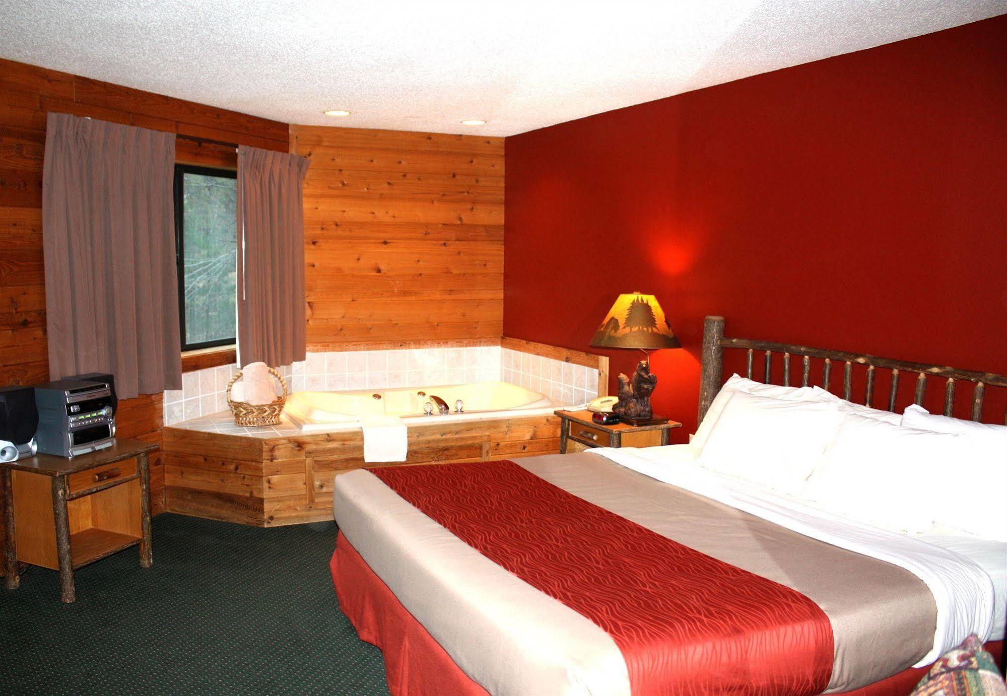 The Lodge At Crooked Lake Siren Εξωτερικό φωτογραφία